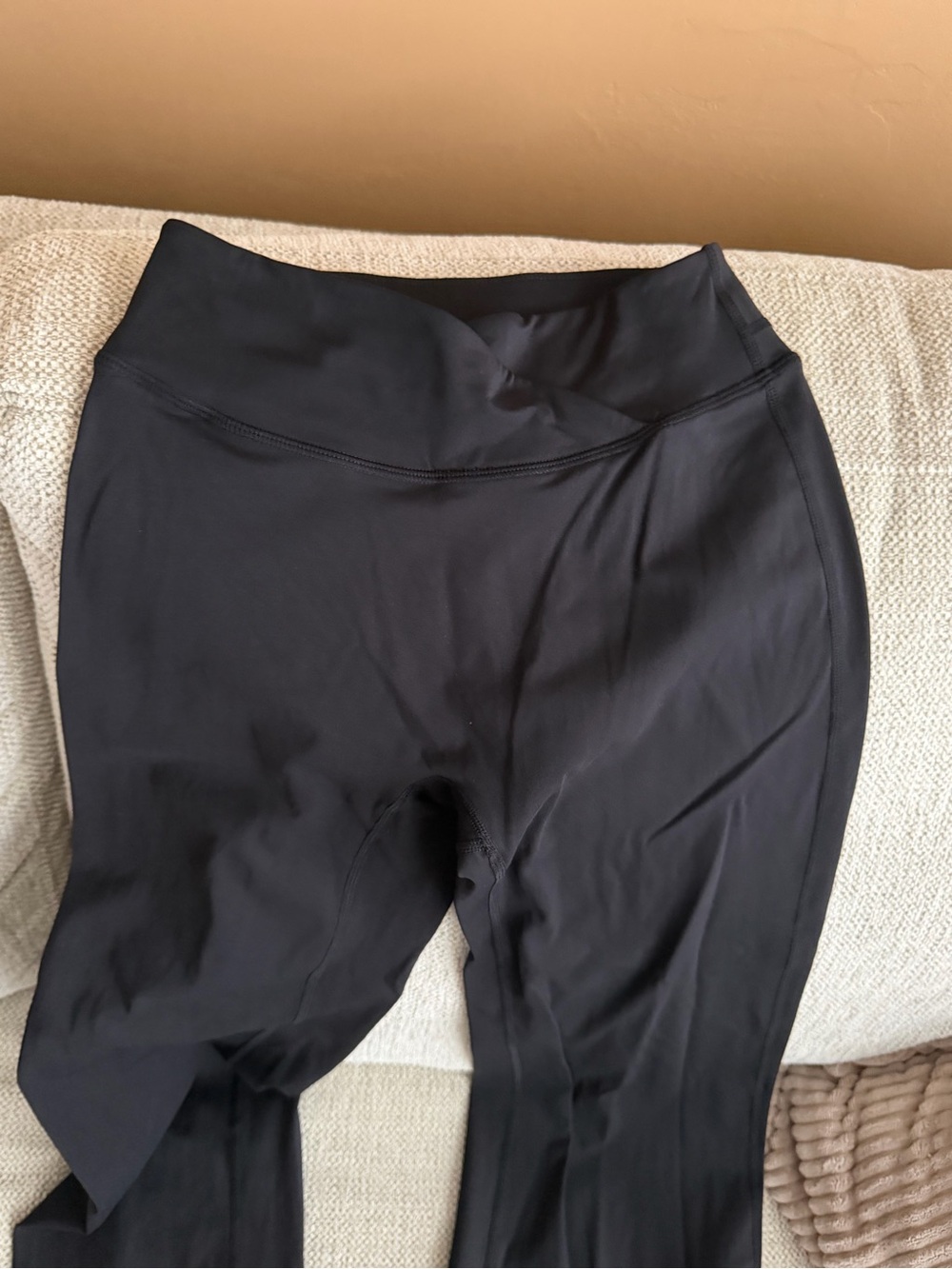Black High-Rise Oner Unified flare leggings - Picture 5 of 5